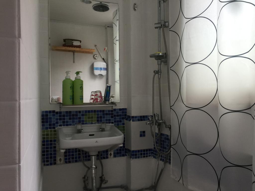 Backpackers In Jeju City Center Kültér fotó