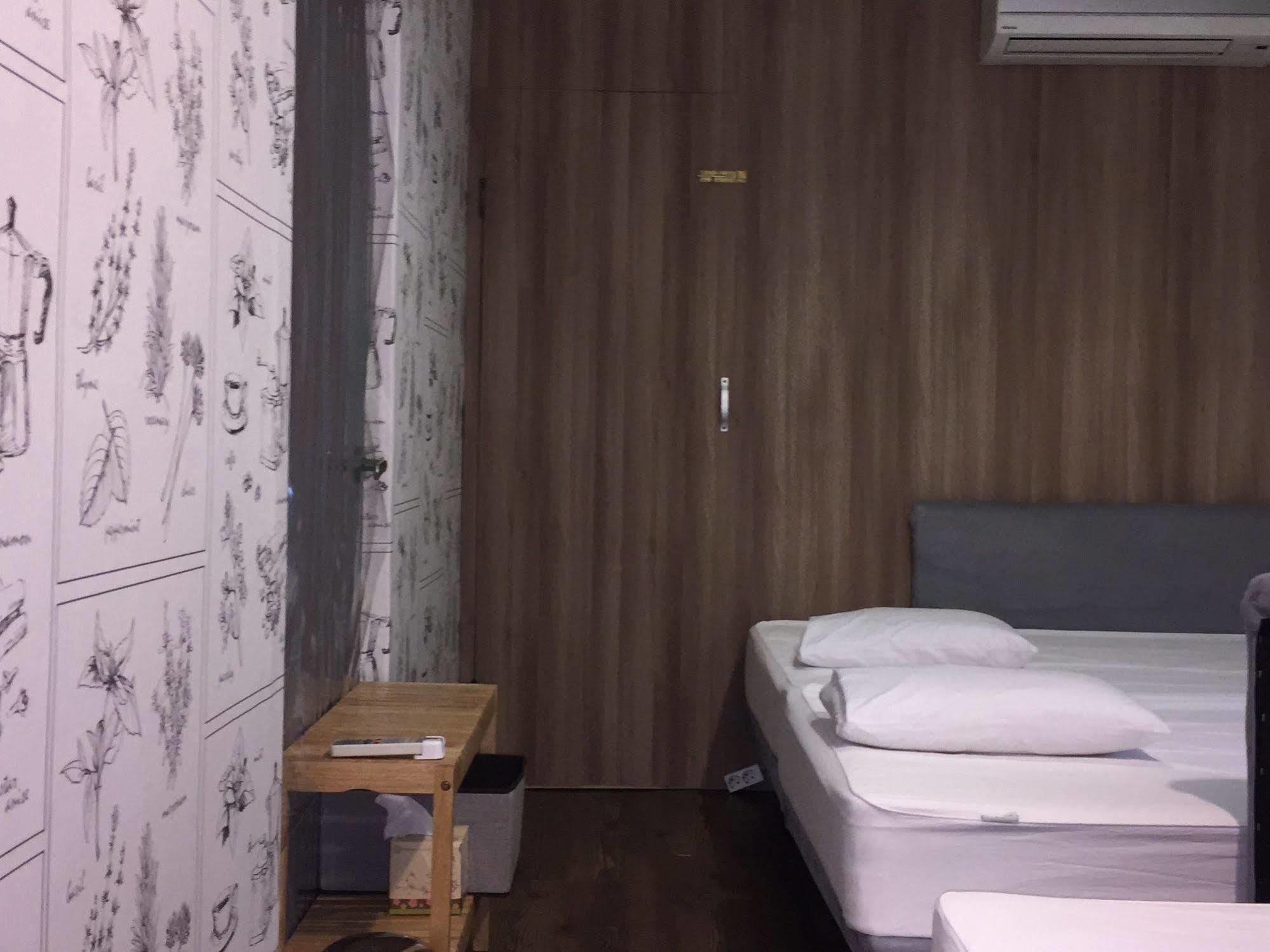 Backpackers In Jeju City Center Kültér fotó